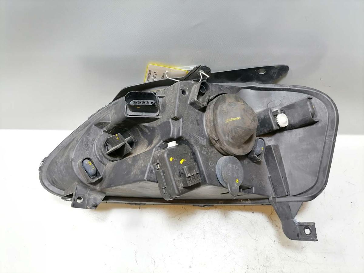VW Fox original Scheinwerfer vorn rechts Halogen Bj.2005